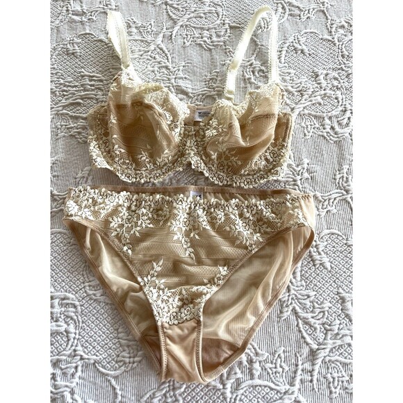 WACOAL Bra & Panty Set Embrace Beige w Cream Lace Underwire 36D/L NWOT - Picture 11 of 11